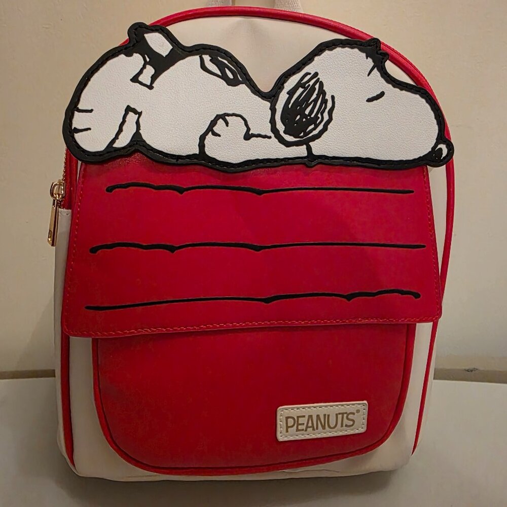PEANUTS SNOOPY MINI BACKPACK PURSE NWT
